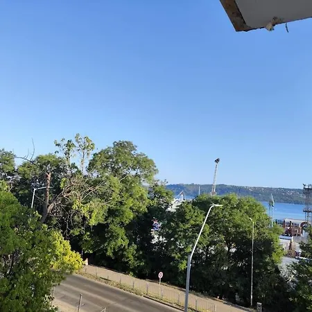Opal Beachfront Lägenhet Varna