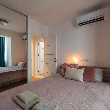 Opal Beachfront 아파트